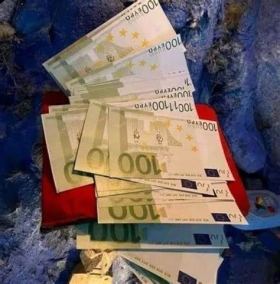 Le Porte-Monnaie Magique (Bédou Magique) : Une Solution pour Attirer l’Abondance - WhatsApp +2290161878589 Le Porte-Monnaie Magique, également appelé Bédou Magique, est une méthode spirituelle permettant d’attirer l’argent au quotidien. Grâce à ce portefeuille spécialement magnétisé, il est possible de recevoir des billets de banque régulièrement sans avoir à quitter son domicile.
Le processus repose sur des rituels puissants que j’effectue personnellement sur un porte-monnaie, pendant 4 jours et 4 nuits, au nom de la personne concernée. Chaque portefeuille est unique et personnalisé, conçu spécifiquement pour son bénéficiaire.
Une fois les rituels terminés, vous pourrez utiliser immédiatement votre Porte-Monnaie Magique en suivant mes instructions. Je vous guiderai pas à pas pour une utilisation optimale et vous accompagnerai pour garantir des résultats.
Contactez le 